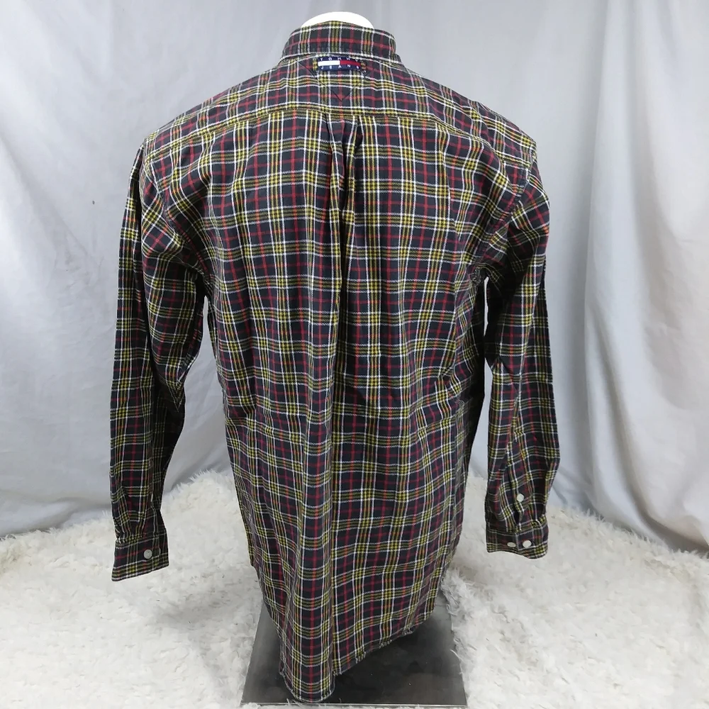 3/25$‎ Tommy button top durable plaid long sleeve